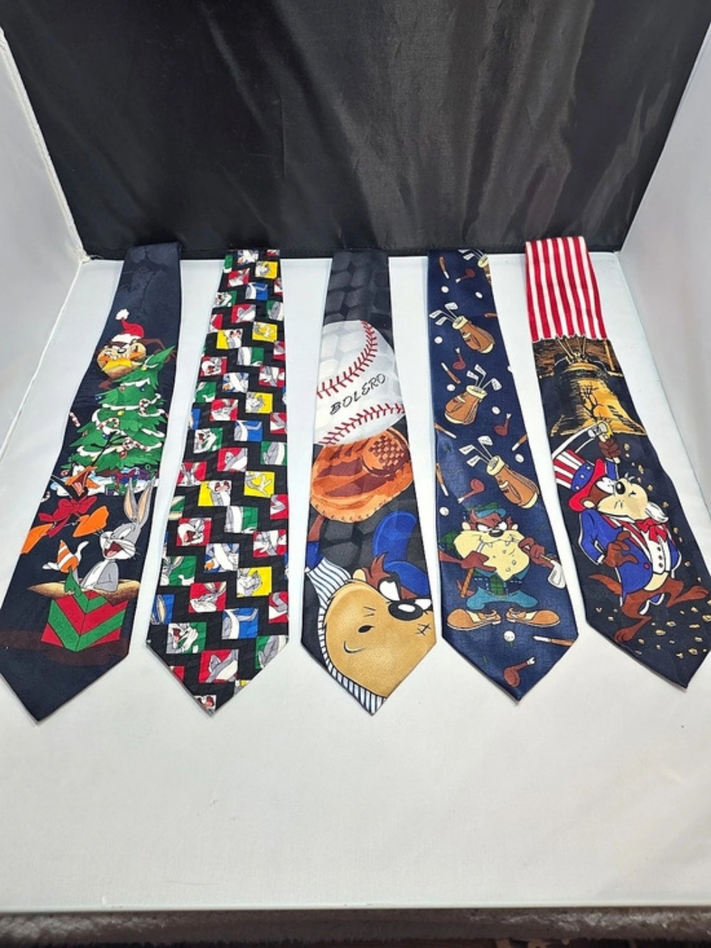 Vintage Looney Tunes Men's Tie Lot of 5 Bugs Bunny Taz Silk Polyester (#2)